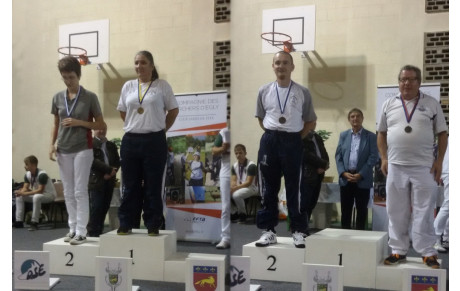 08.11.2015 - Égly : Arcs nus sur le podium
